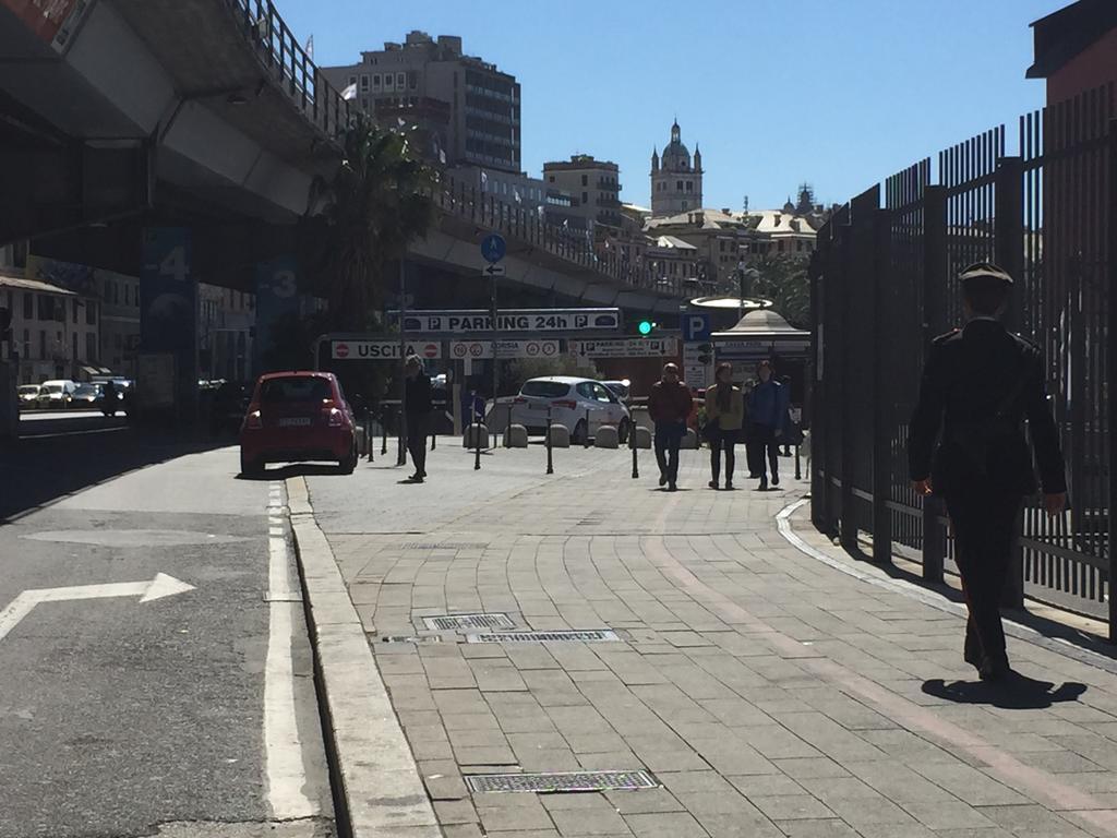 Vacanza Al Ponte Reale Genova Eksteriør bilde